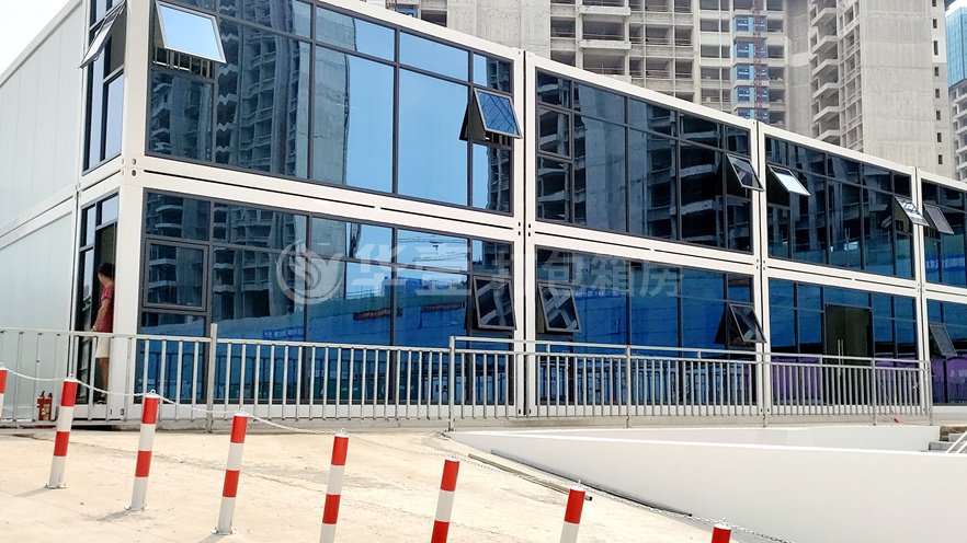 深圳沙井項目豪華打包箱房辦公室